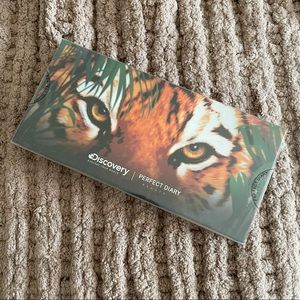 PERFECT DIARY DISCOVERY EXPLORER EYESHADOW PALETTE